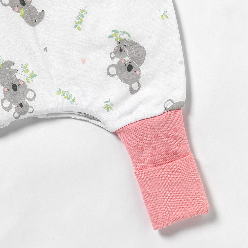 CELOROČNÝ PROTISKLZOVÝ spací vak s odopínateľnými rukávmi „DUPAČKY“ , 100% BAVLNA Koala 80cm